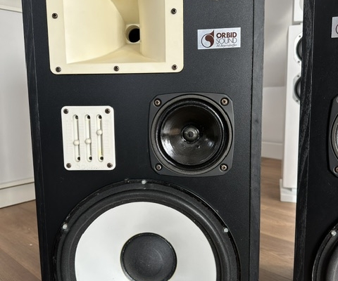orbid-sound-super-nova-Frontaufnahme ohne Abdeckung_rechts